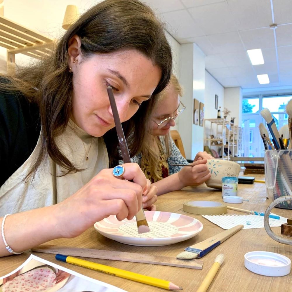 Painting ceramics, Saturdays at 12:00 PM