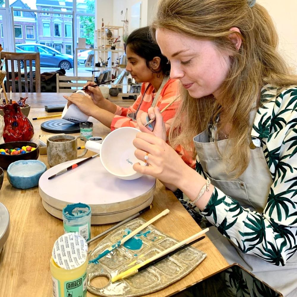 Painting ceramics, Saturdays at 12:00 PM
